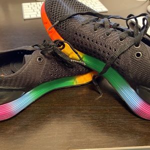 Under armour-PRIDE edition